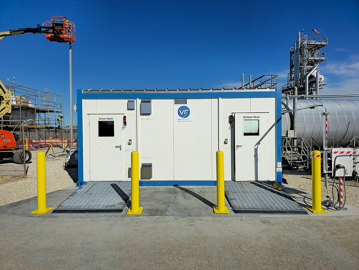 CONTAINER COMMISSIONING IN TEXAS - V&F Analyse- und Messtechnik